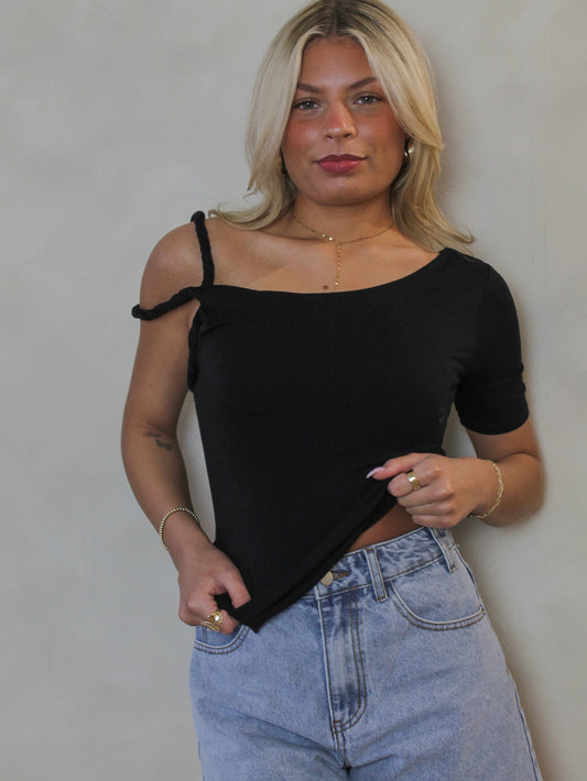 BLACK TEE WITH ASYMMETRIC SLEEVES