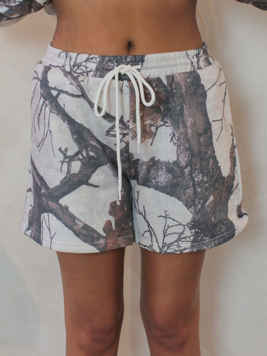 Camouflage shorts with elastic waist and drawstring