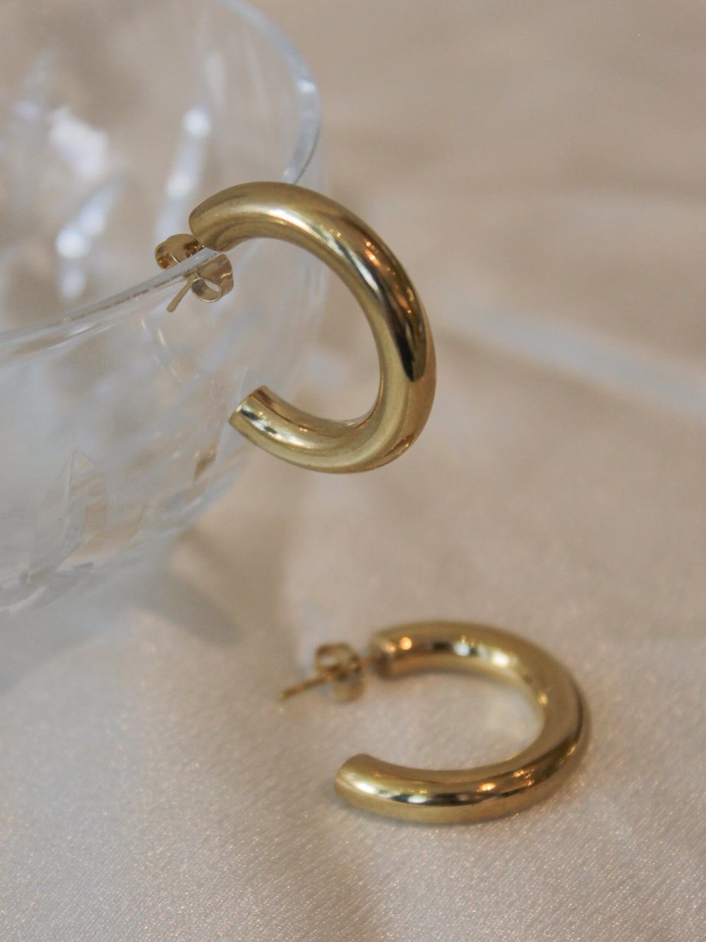 Gold medium tube hoop earring