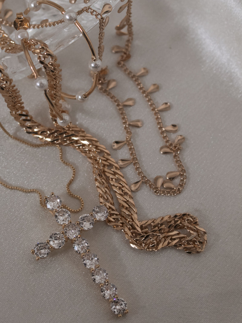 Trendy Gold Chain Necklaces