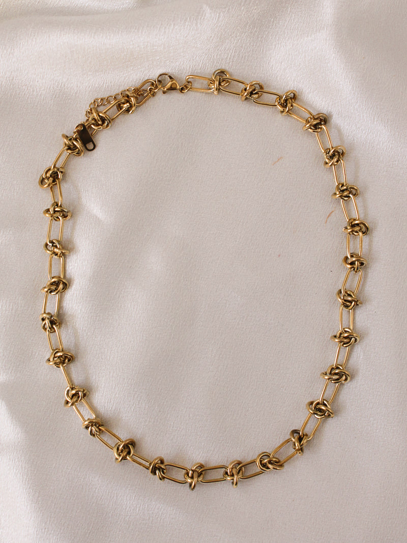 ARSN - He Loves Me, She Loves Me Knot in Gold