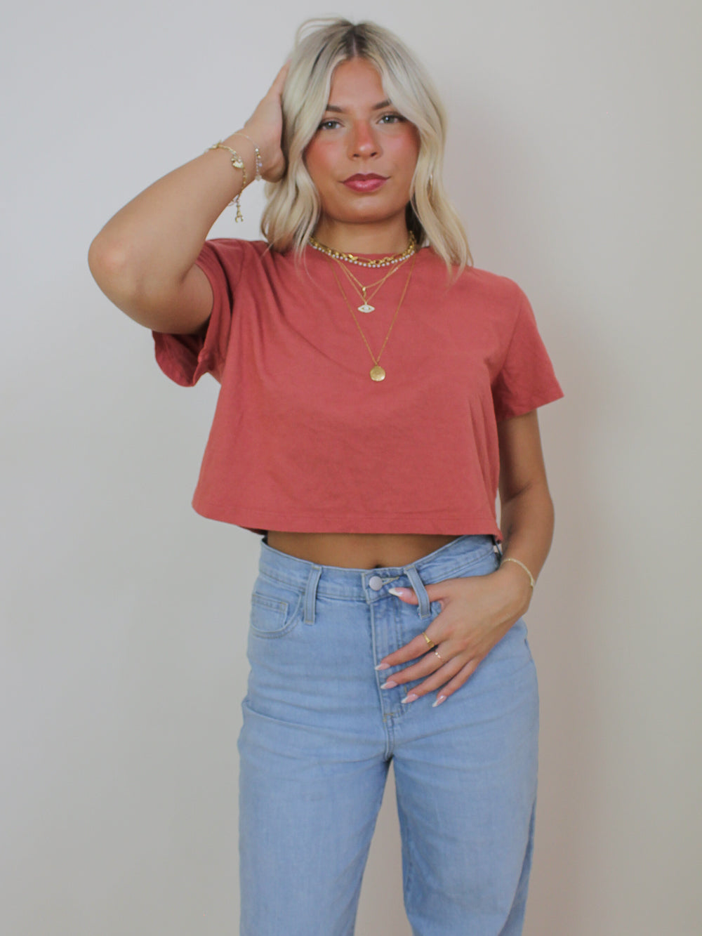 ROSE CROPPED BASIC TEE
