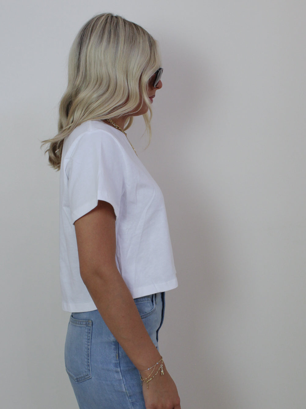 Basic white cropped tee