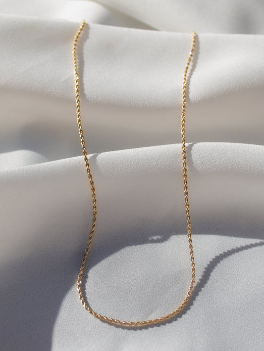 THE DAINTY ROPE CHAIN