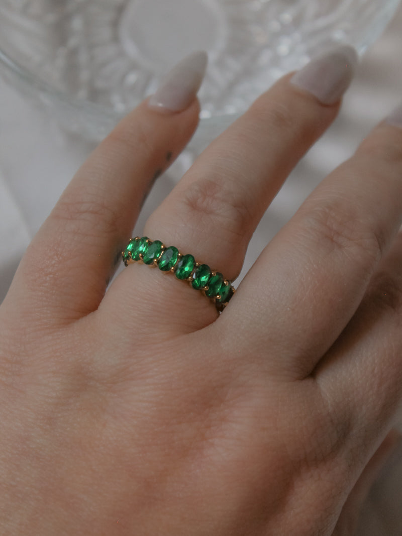 An Emerald Stone Band for Women 