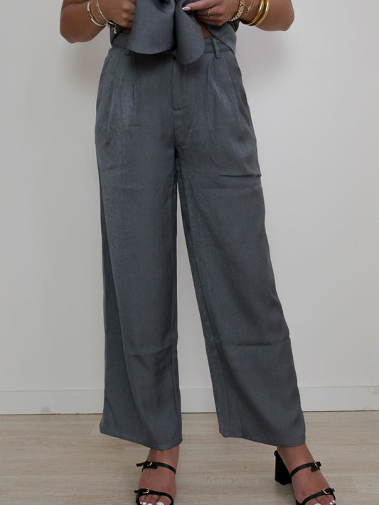 Wide leg trouser in grey