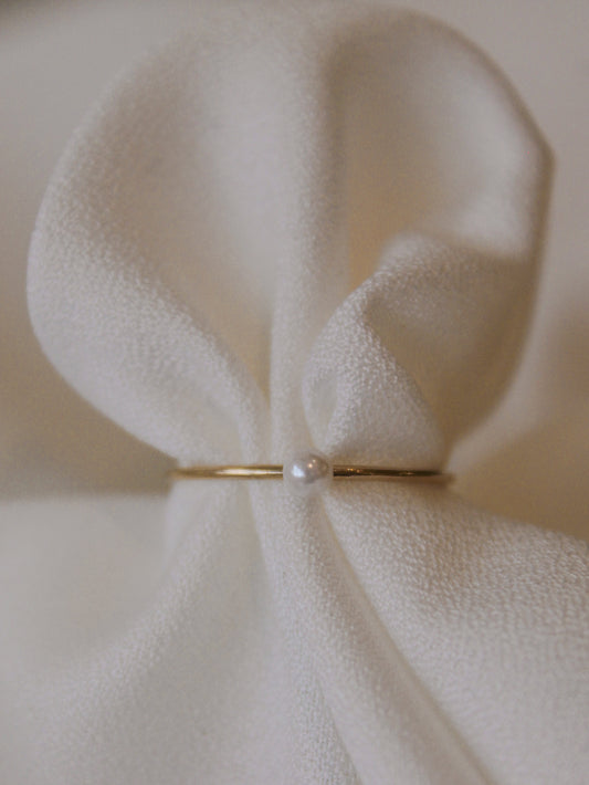 Delicate Pearl Ring 