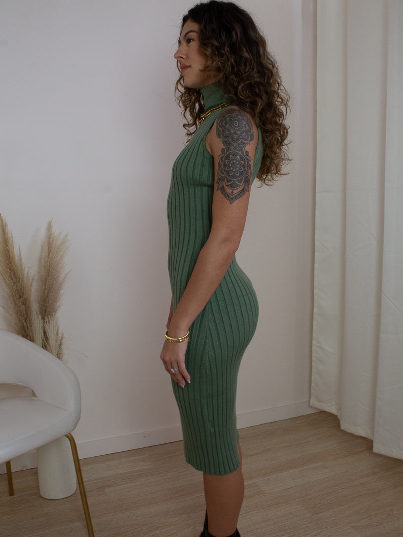 OLIVE SLEEVELESS SWEATER DRESS