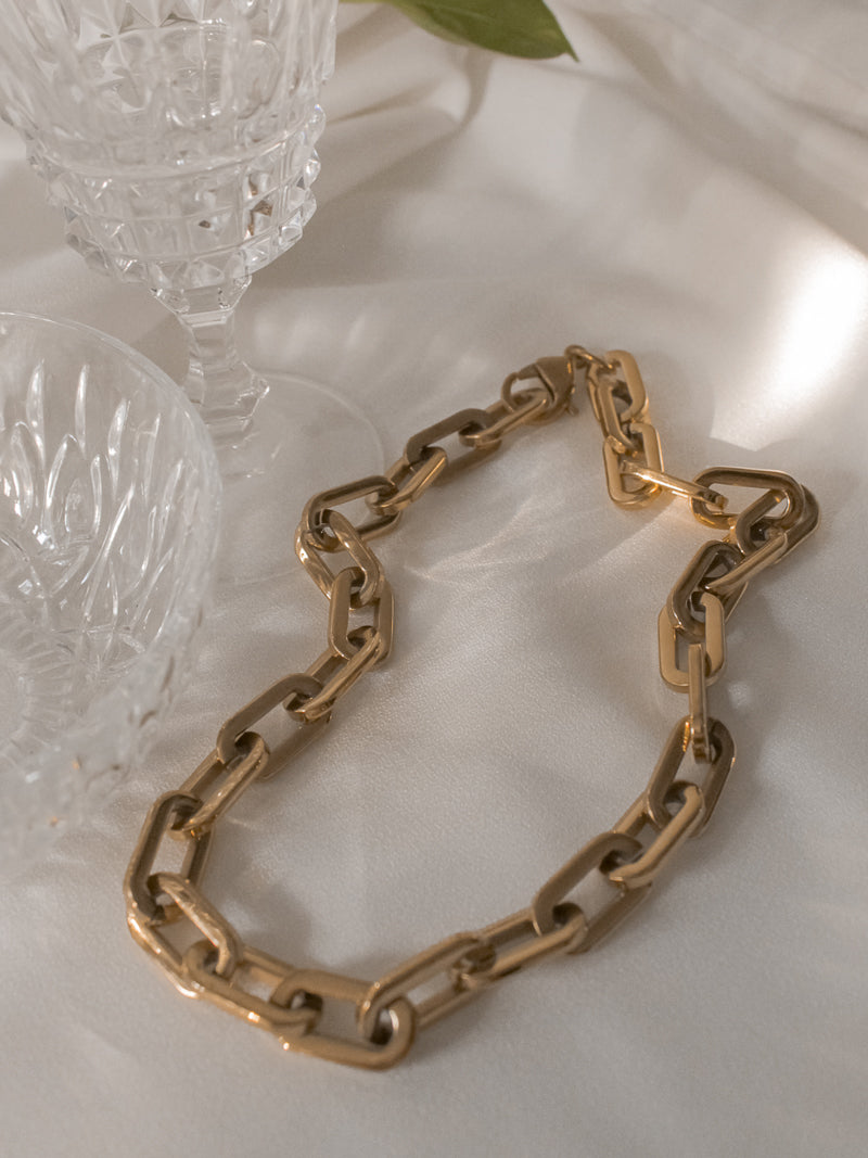 CHUNKY GOLD CHAIN LINK NECKLACE 