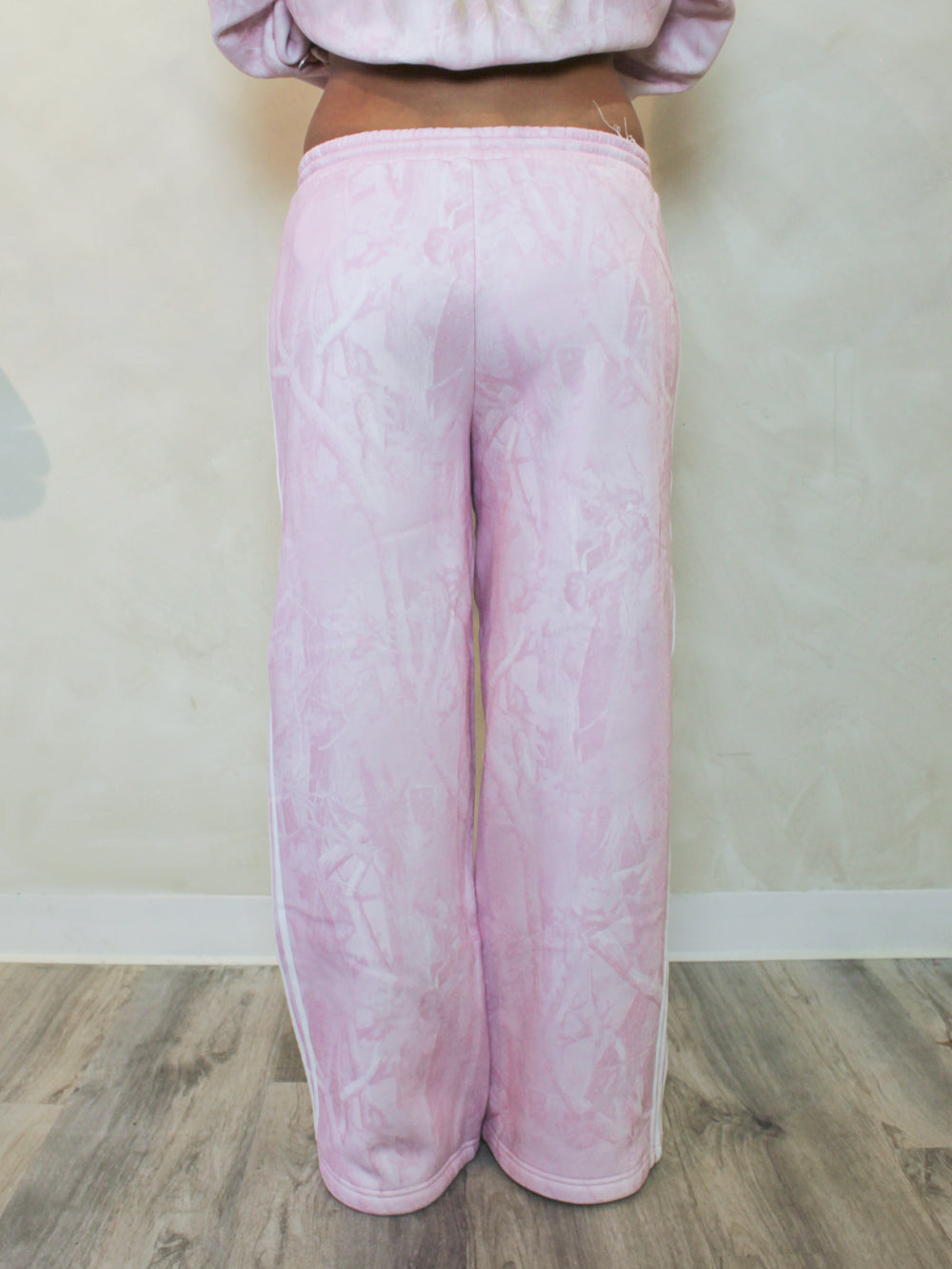 Pink camo sweatpants 