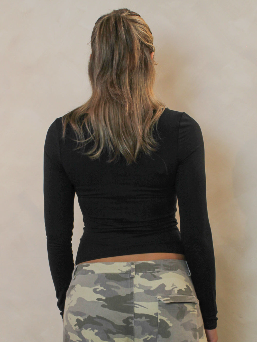 DEMI BOAT NECK TOP