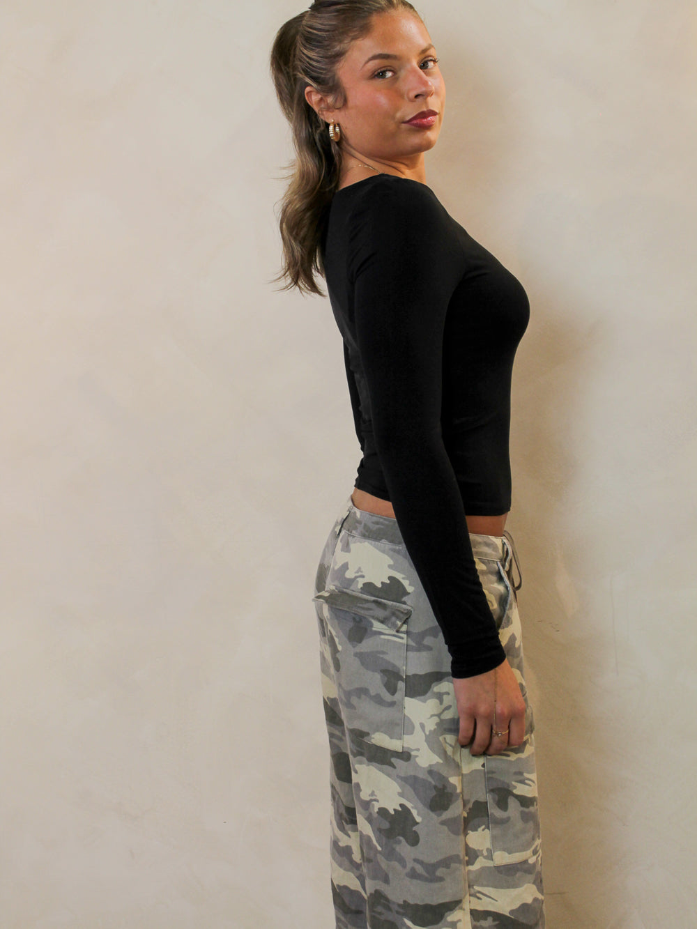 DEMI BOAT NECK TOP