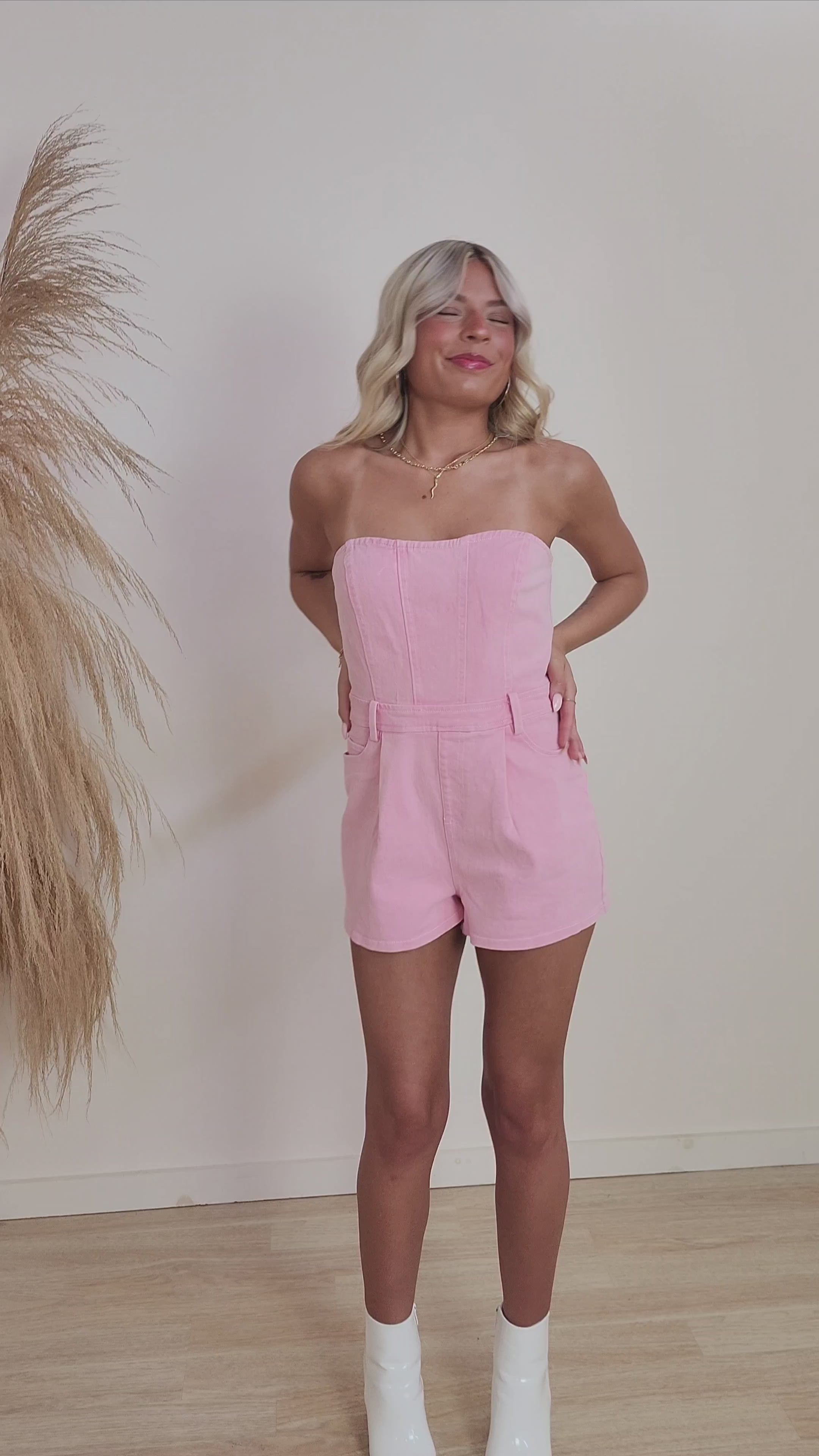 【新品タグ付き】ロゼミューズ offshoulder frills romper ____. 𝑅𝑜𝑠𝑒́𝑀𝑢𝑠𝑒 𝑠𝑢𝑚𝑚𝑒𝑟 𝑐𝑜𝑙𝑙𝑒𝑐𝑡𝑖𝑜𝑛'25