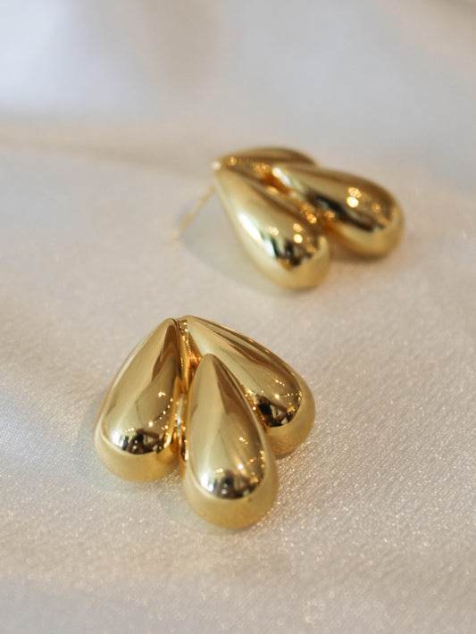 Sahira Becky statement earring 