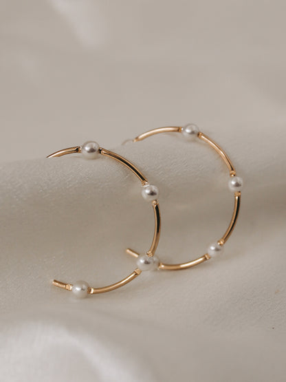 Pearl accent hoop earrings for summer 