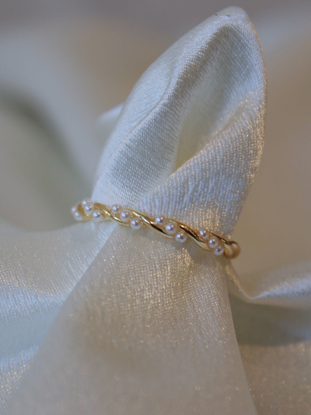 dainty pearl twist ring