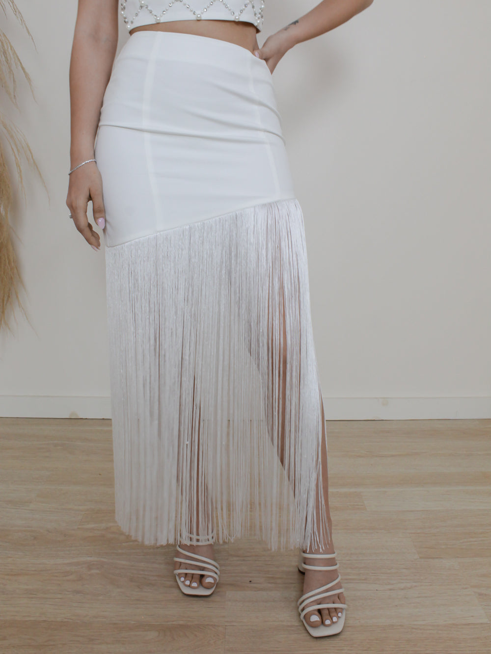 White skirt with fringe detail 