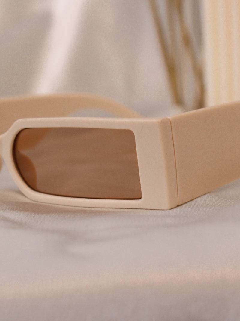 ARSN All Eyes On My Sunglasses - beige detail