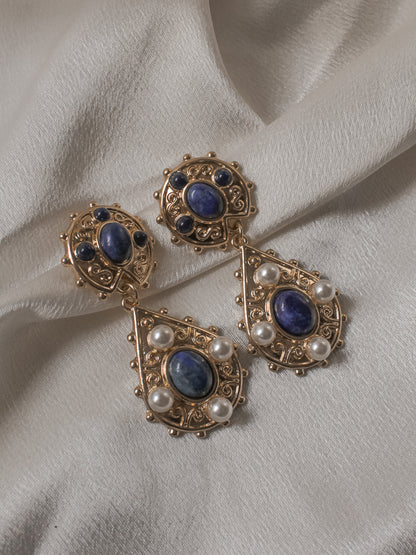 Gold Pearl Earrings / Petite Moments