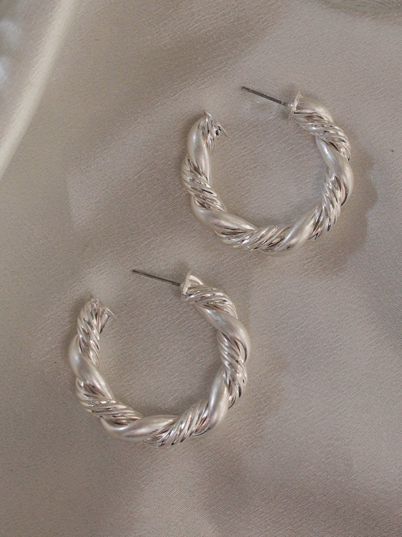 SILVER TWISTED HOOPS